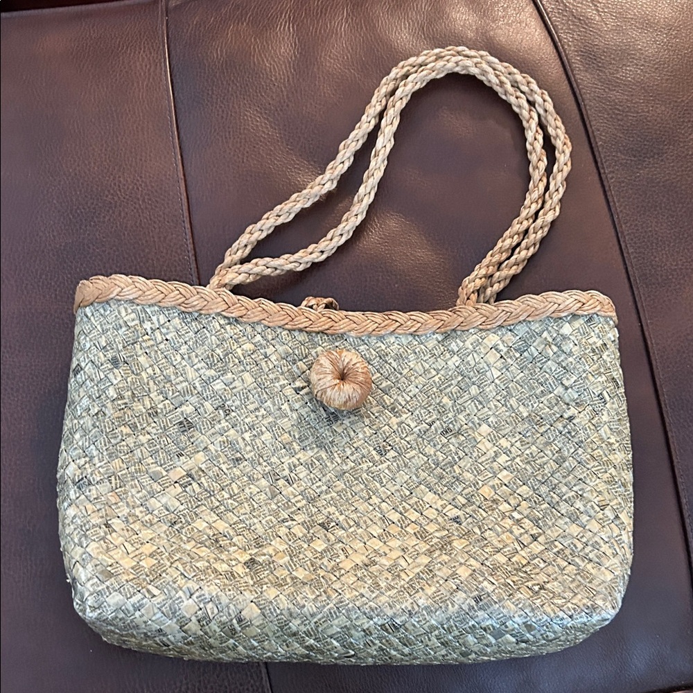 Elegant Woven Straw Tote Bag - Natural and Tan